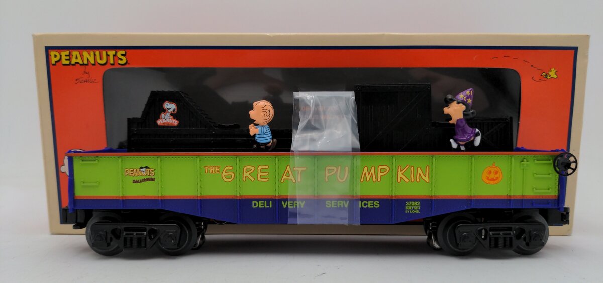 Lionel 6-37082 O Peanuts Animated Trick or Treat Chase LN/Box