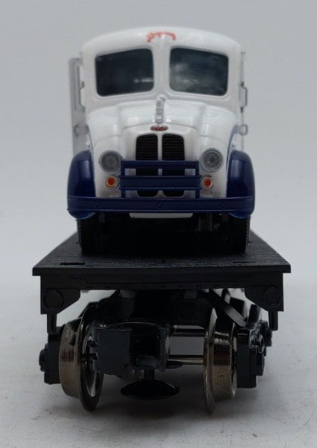 TCA O Union Pacific Flat Car w/ Diecast Broguiere's Dairy Divco Milk Vans #2021 LN