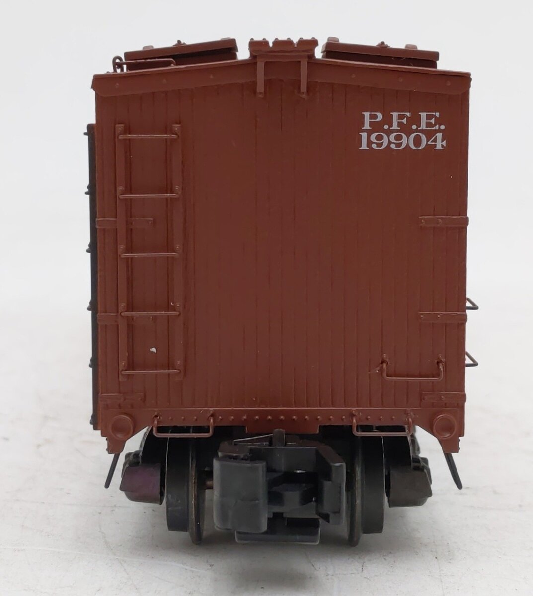 S-Helper Service 00567 S Gauge Pacific Fruit Express Reefer Car #19904 LN/Box