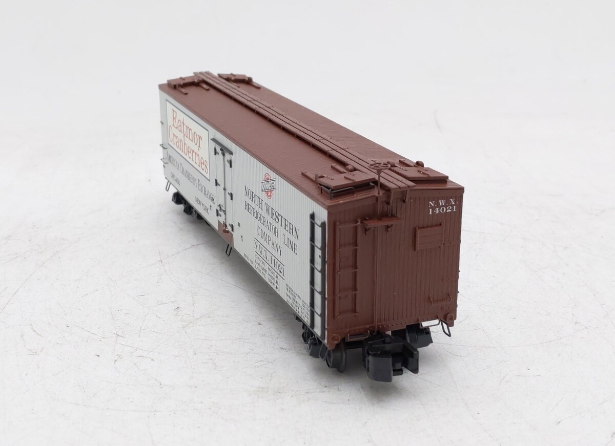 S-Helper 02045 S Scale  "Eat More Cranberries" Reefer Car LN/Box