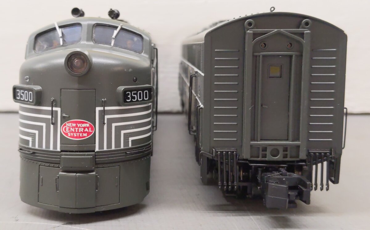 S-Helper 00372B S Gauge New York Central F3 Pass A&B Diesel Locomotives EX/Box