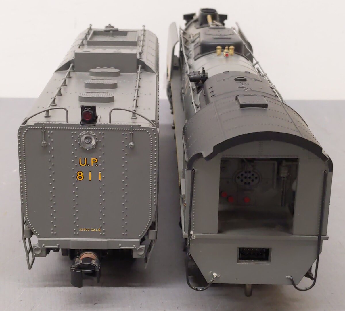 MTH 20-3078-1 O Union Pacific FEF 4-8-4 Locomotive & Tender w/PS2 #811 EX/Box