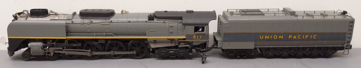 MTH 20-3078-1 O Union Pacific FEF 4-8-4 Locomotive & Tender w/PS2 #811 EX/Box