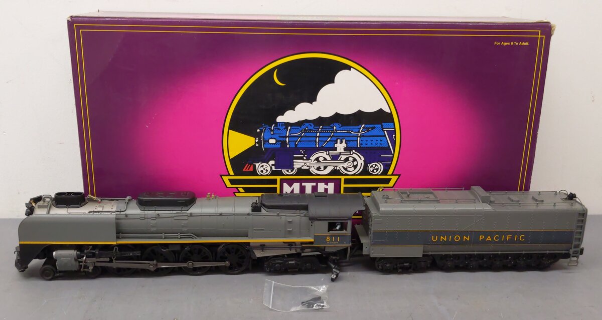 MTH 20-3078-1 O Union Pacific FEF 4-8-4 Locomotive & Tender w/PS2 #811 EX/Box