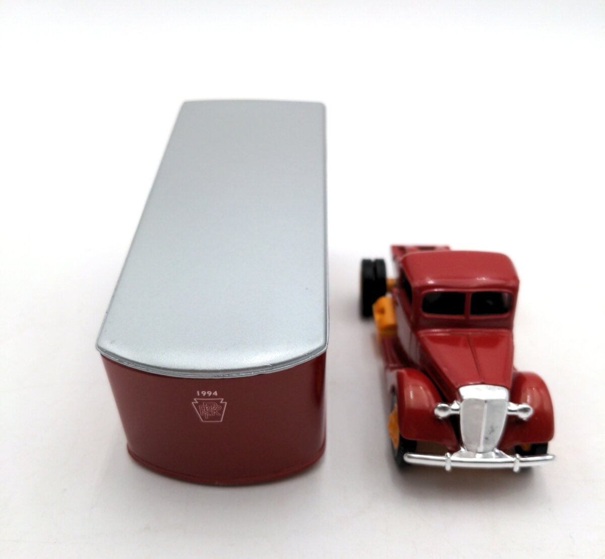 Ertl B745UO 1:50 Pennsylvania 1937 Ford Tractor & Trailer Delivery Truck # 94 EX/Box