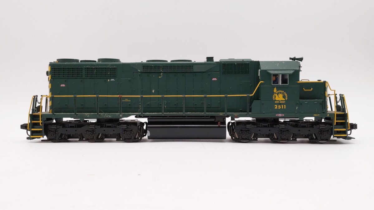 Atlas 6805-2 O Jersey Central SD-35 Diesel Locomotive #2511 - 2-Rail EX