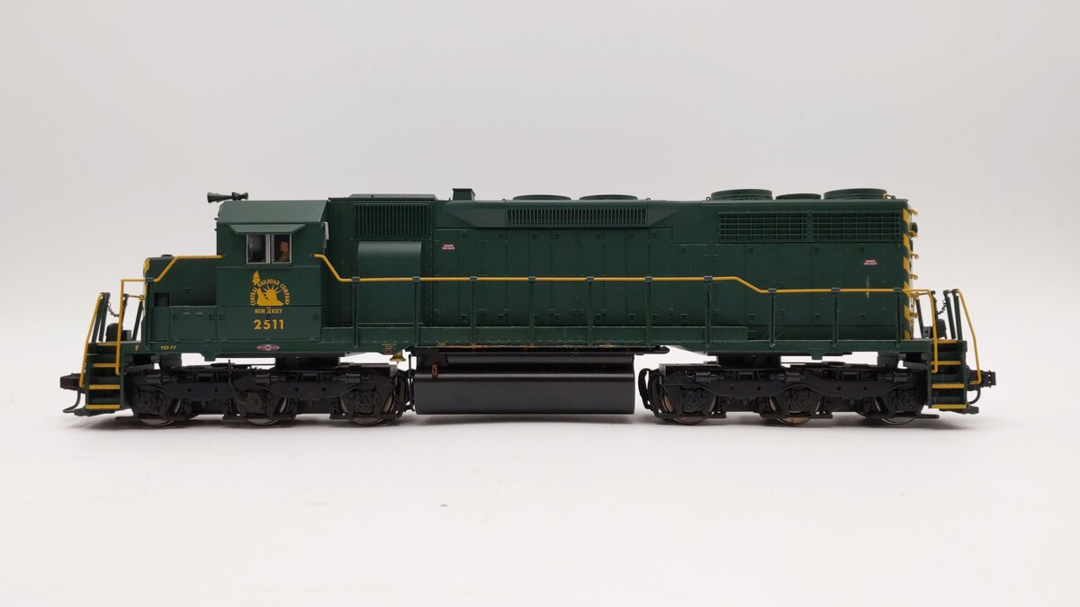 Atlas 6805-2 O Jersey Central SD-35 Diesel Locomotive #2511 - 2-Rail EX