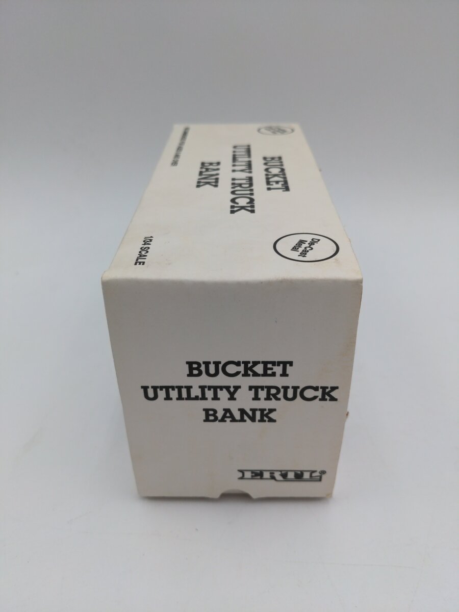 Ertl 3232 Maquoketa Valley REC 1/34 1993 Ford Bucket Utility Truck LN/Box