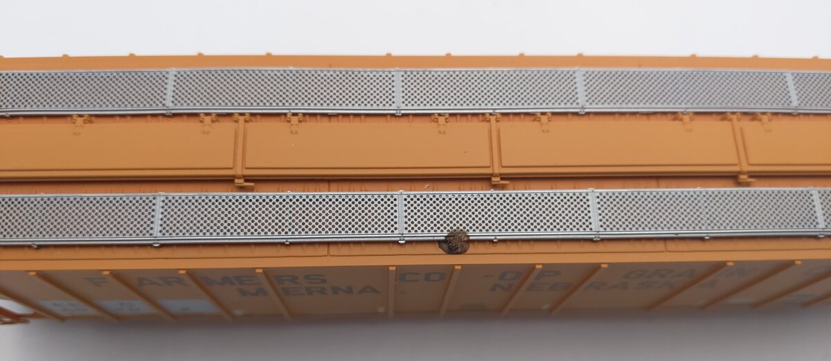 Walthers 932-41213 HO Scale EEC Evans 4780 3-Bay Covered Hopper Car #60102 EX/Box
