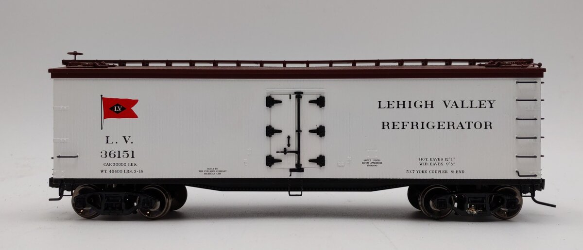 Atlas 9113-2 O Scale Lehigh Valley 40' Woodside Reefer Car #36151 (2-Rail)/Box