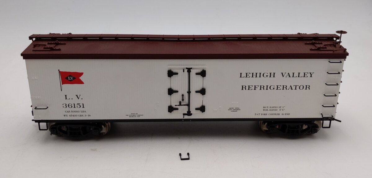 Atlas 9113-2 O Scale Lehigh Valley 40' Woodside Reefer Car #36151 (2-Rail)/Box