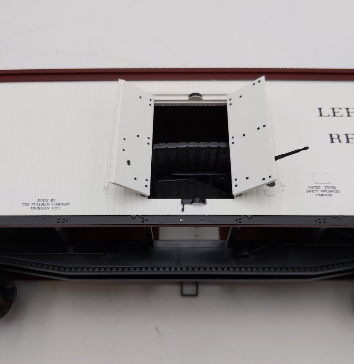 Atlas 9113-2 O Scale Lehigh Valley 40' Woodside Reefer Car #36151 (2-Rail)/Box