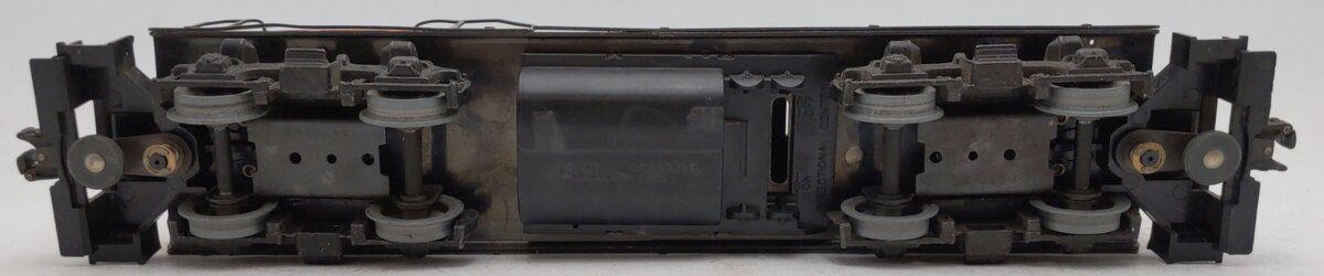 Lionel 6-8560 O Chesapeake and Ohio U36B Non-Powered Diesel Locomotive #8560 VG/Box
