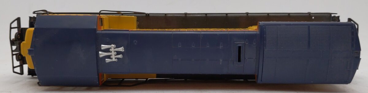 Lionel 6-8560 O Chesapeake and Ohio U36B Non-Powered Diesel Locomotive #8560 VG/Box