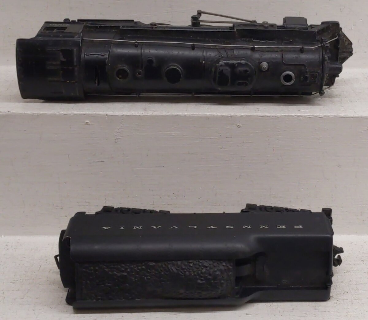 Lionel 2056 Vintage O 4-6-4 Steam Locomotive & 2671W Tender VG