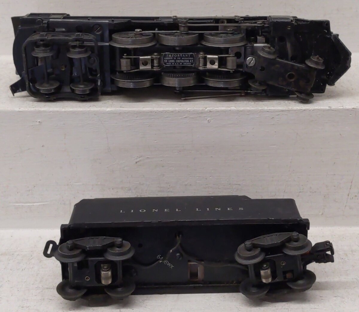 Lionel 2056 Vintage O 4-6-4 Steam Locomotive w/6466WX Tender VG