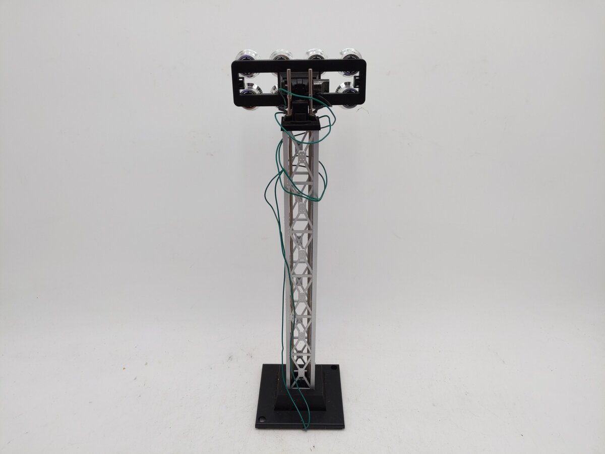 Lionel 6-14092 O Gauge 8-Light Floodlight Tower EX/Box