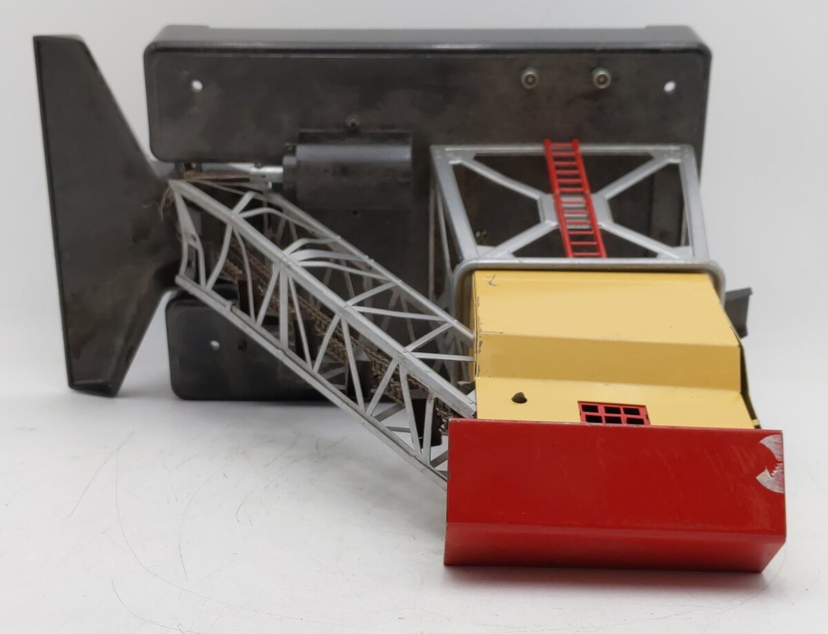 Lionel 97 Vintage O Operating Coal Elevator Loader VG