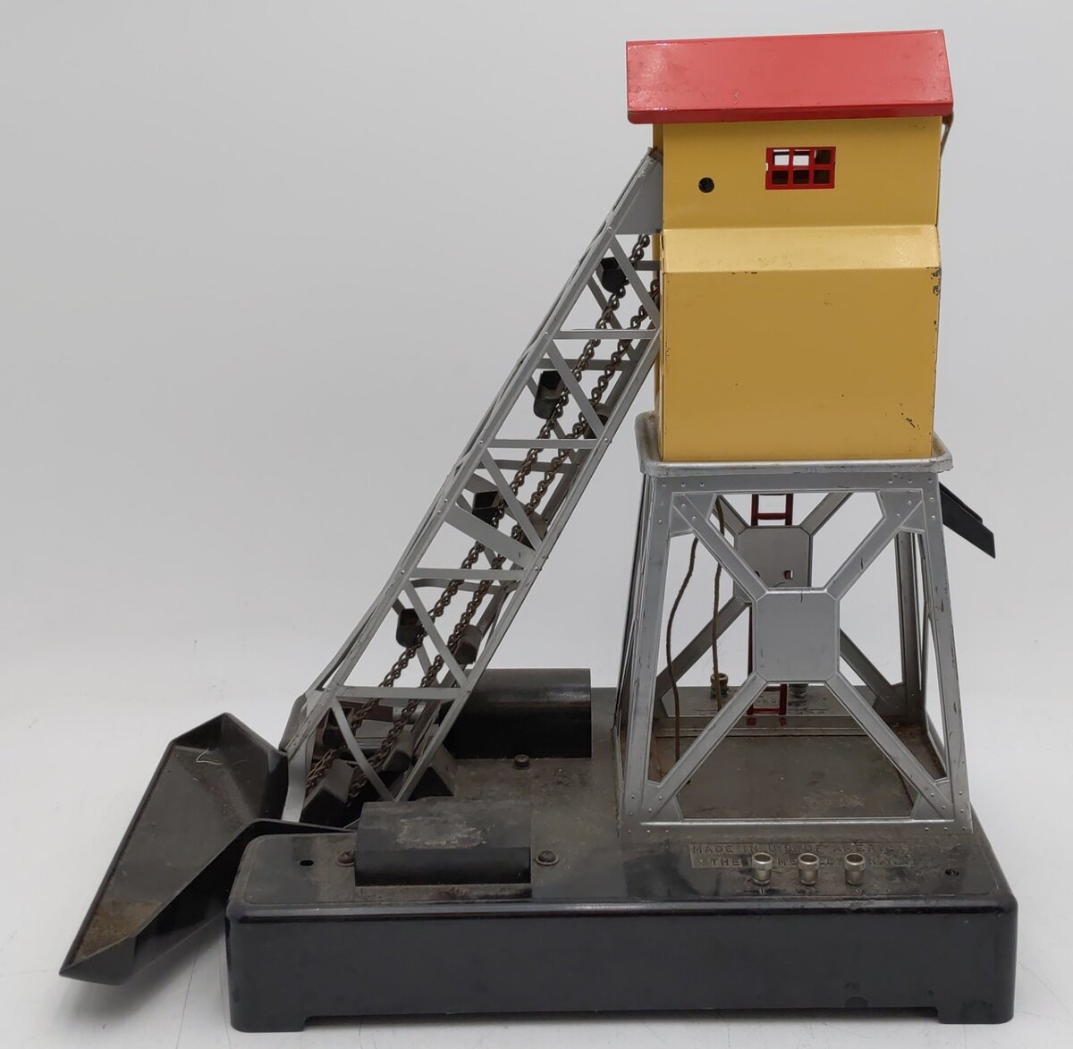 Lionel 97 Vintage O Operating Coal Elevator Loader VG