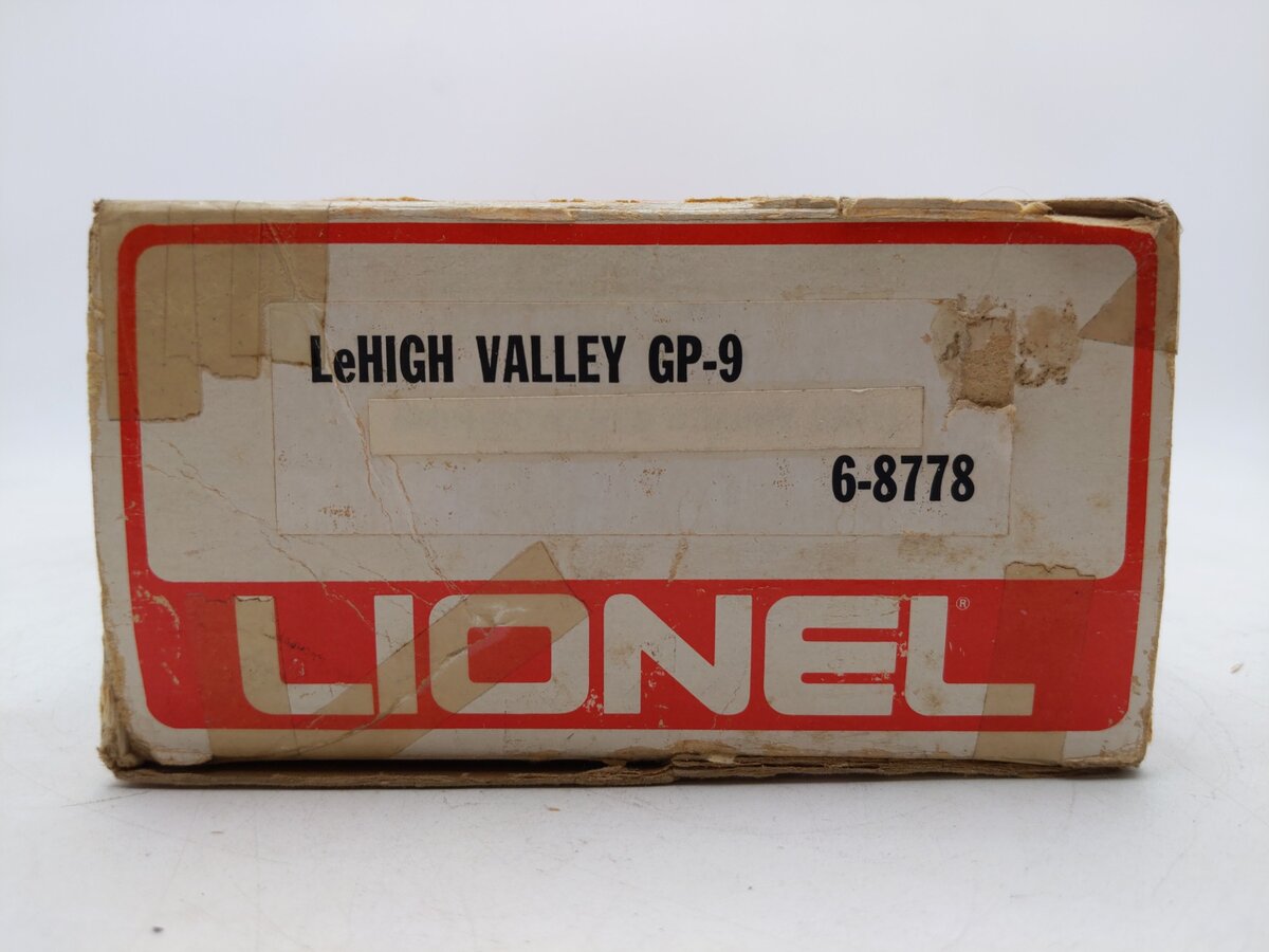 Lionel 6-8778 O Gauge Lehigh Valley GP-9 Non-Pwd. Diesel Locomotive #8778 EX/Box