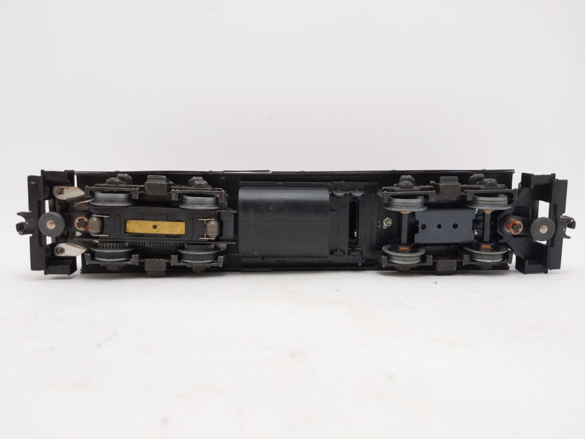 Lionel 6-8778 O Gauge Lehigh Valley GP-9 Non-Pwd. Diesel Locomotive #8778 EX/Box