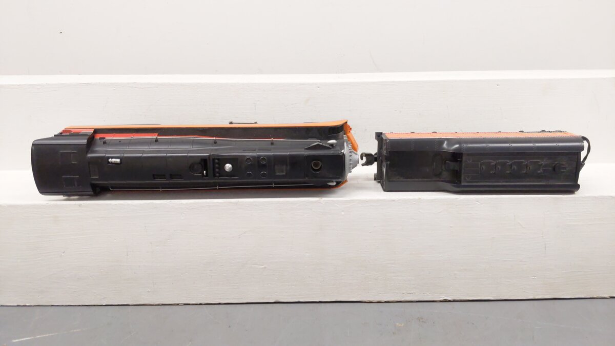 Lionel 6-18007 O Gauge SP Daylight 4-8-4 Steam Locomotive & Tender #4410 w/RS EX/Box