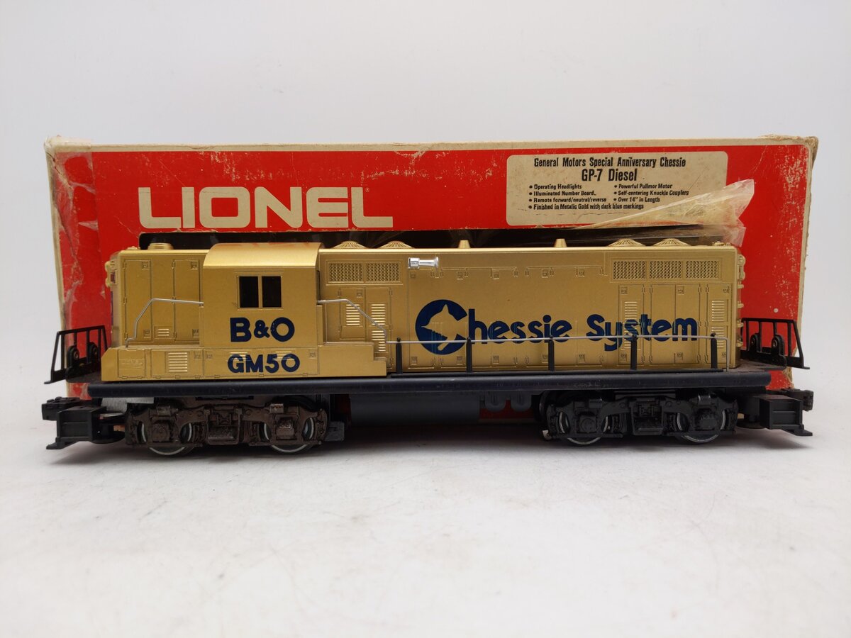Lionel 6-8359 O Gauge Chessie System GM Gold GP7 Diesel Engine EX/Box
