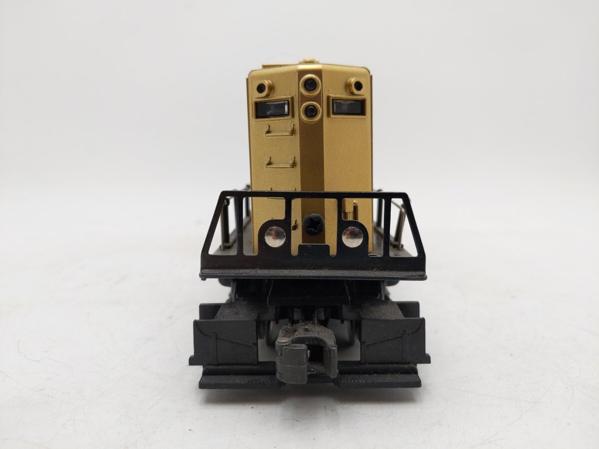 Lionel 6-8359 O Gauge Chessie System GM Gold GP7 Diesel Engine EX/Box