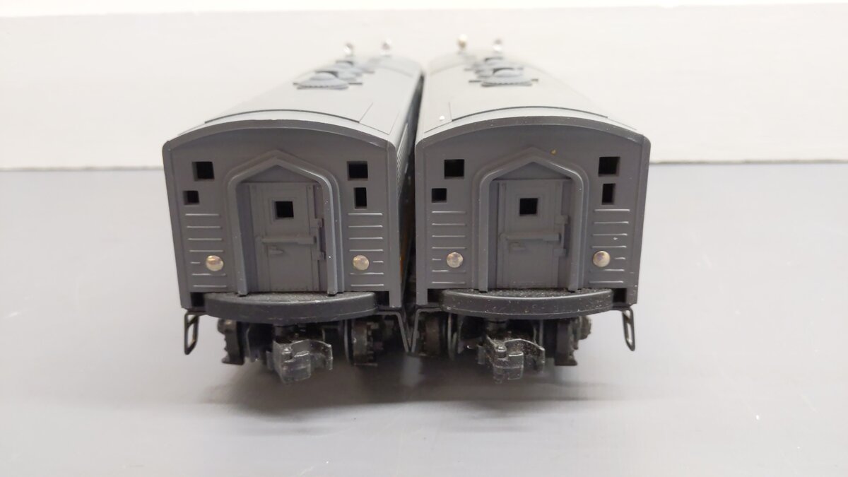 Lionel 6-8555/6-8557 Milwaukee Road F-3 AA Diesel Set EX/Box