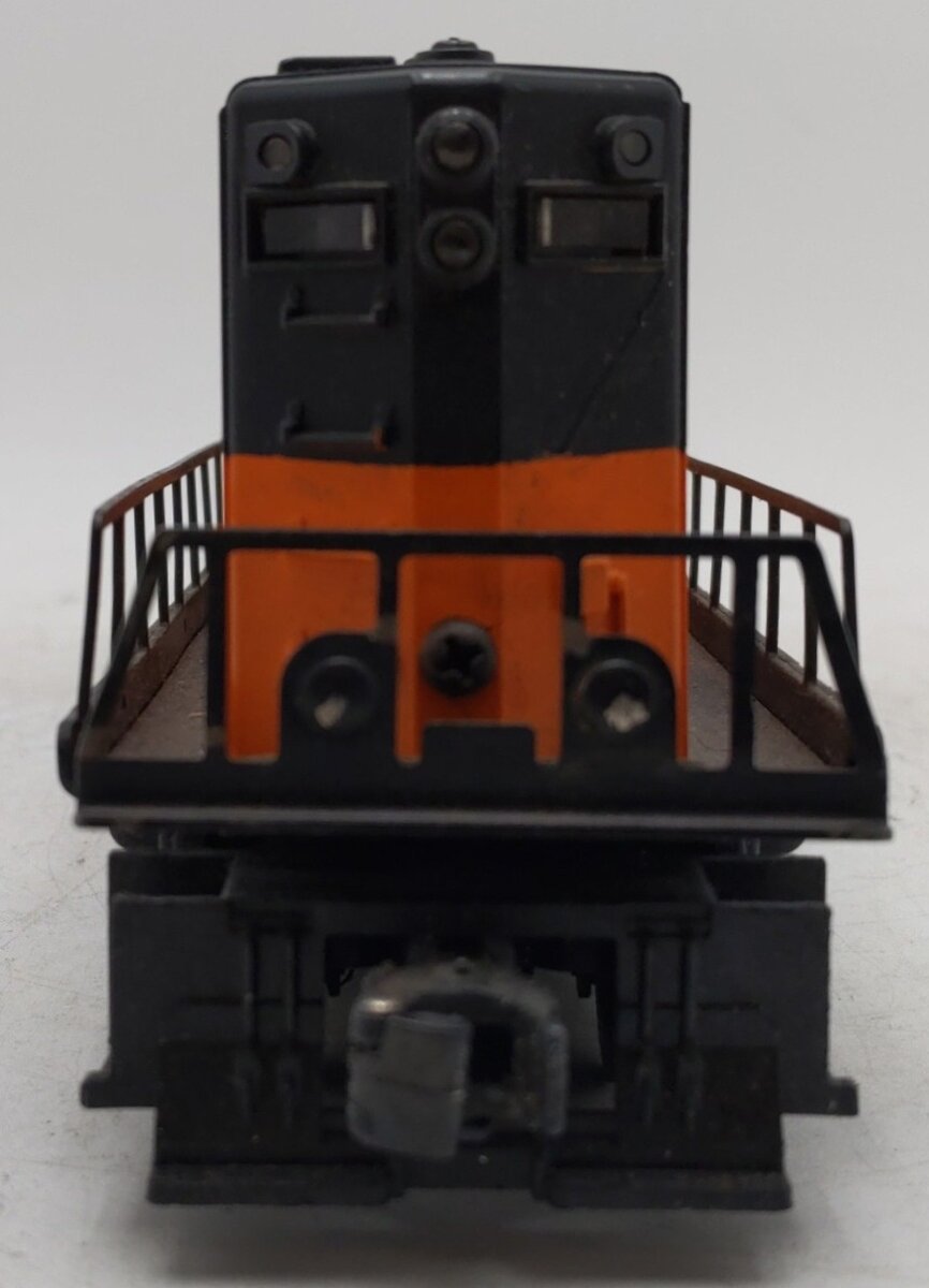 Lionel 6-38305 Conventional Classics Milwaukee GP-7 Diesel Locomotive #2338 VG