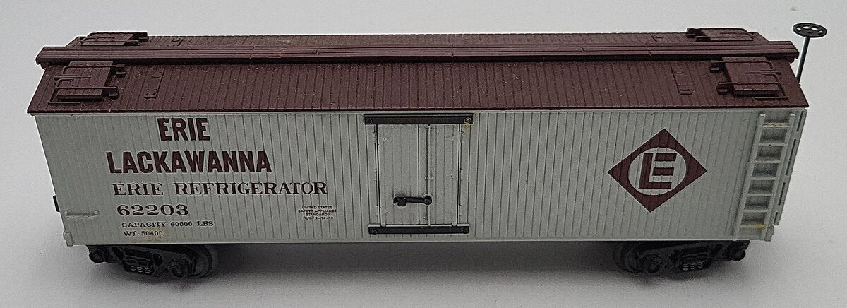 MTH 30-8601 O Gauge Erie-Lackawanna Die-Cast Reefer Car EX