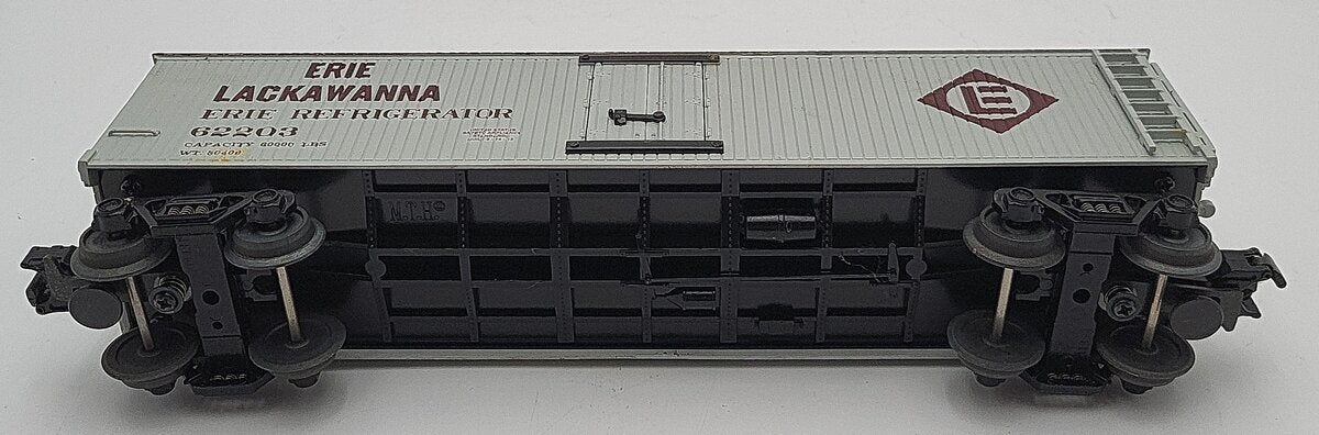 MTH 30-8601 O Gauge Erie-Lackawanna Die-Cast Reefer Car EX