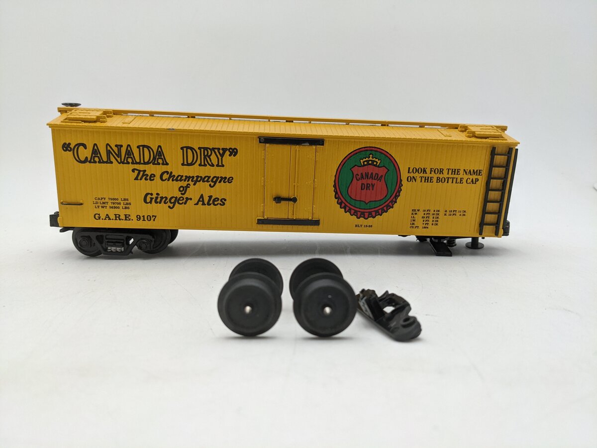 MTH 30-8611 O Gauge Canada Dry Ginger Ale Die-Cast Refrigerator Car #9107 EX