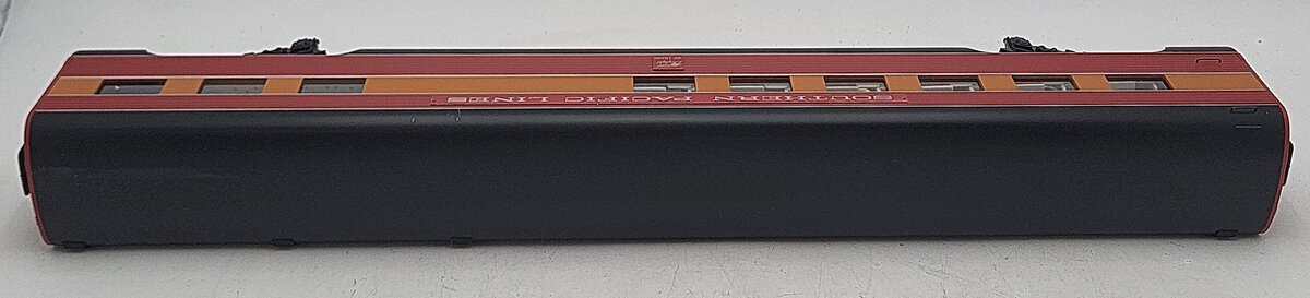 K-Line K4688-41040 O SP Daylight 21" Coffee Shop/Lounge Car #10400 EX