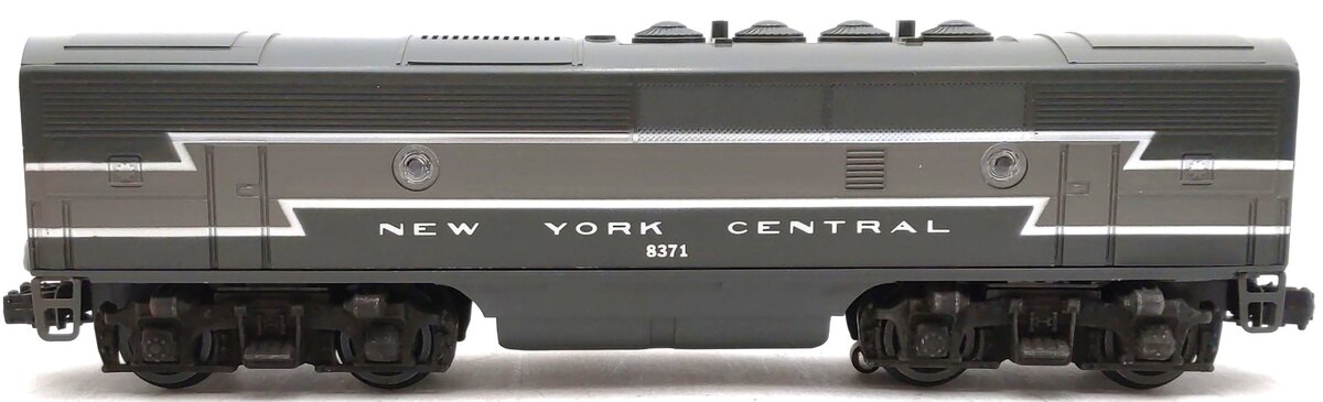 Lionel 6-8371 NYC F-3 B Unit Non-Powered Diesel Locomotive with Horn EX/Box