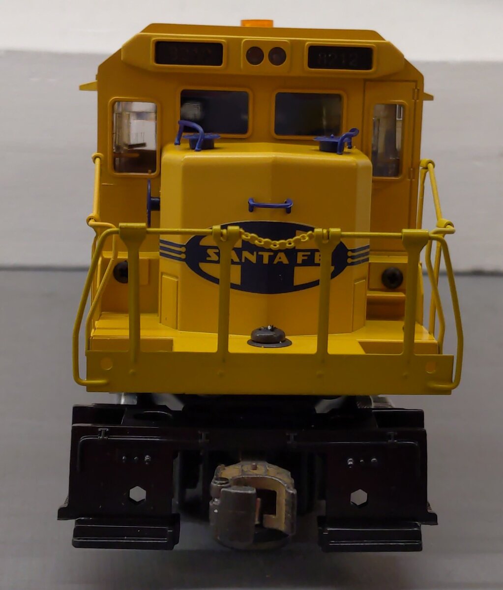 Lionel 6-18212 O Santa Fe Dash 8 40-B Non-Powered Diesel Locomotive #8212 LN/Box