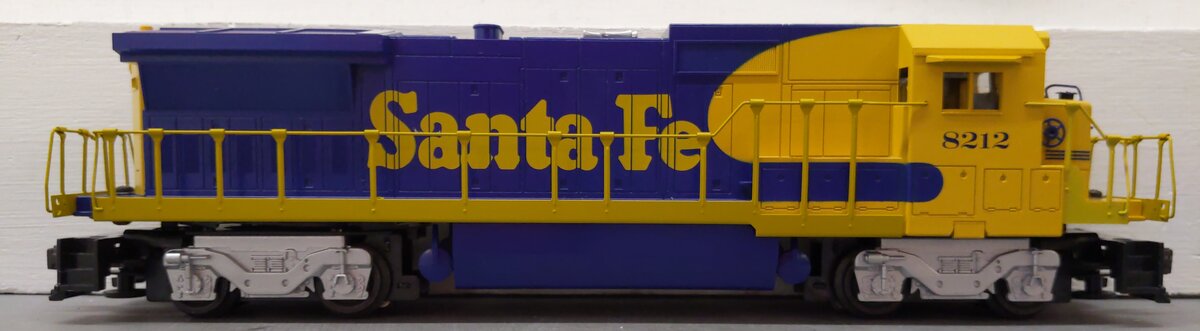 Lionel 6-18212 O Santa Fe Dash 8 40-B Non-Powered Diesel Locomotive #8212 LN/Box