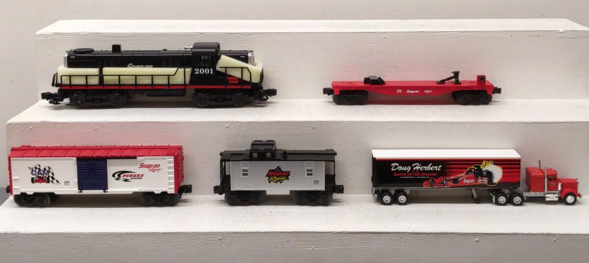 Lionel 6-31922 Snap-On Tool Racing O Gauge Diesel Train Set NIB