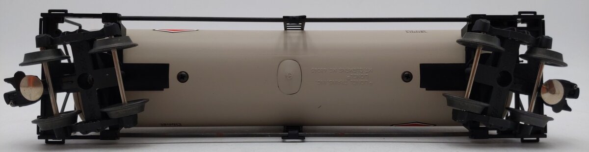Lionel 6-17901 O Gauge Chevron Uni-body Tank Car LN/Box