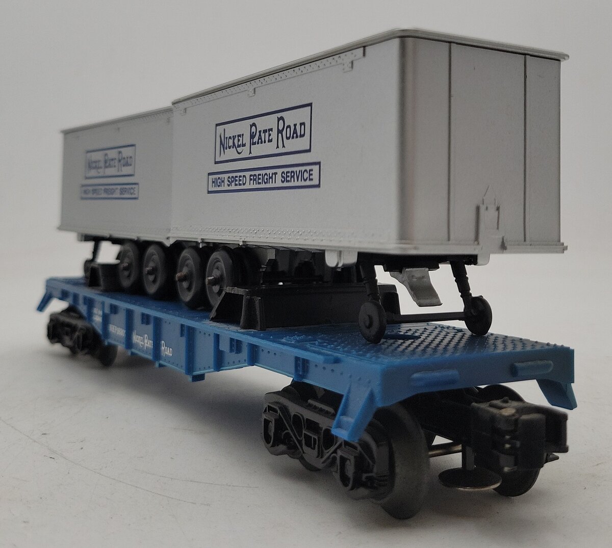 Lionel 6-16307 O Gauge Nickel Plate Road Flatcar with Trailers EX/Box