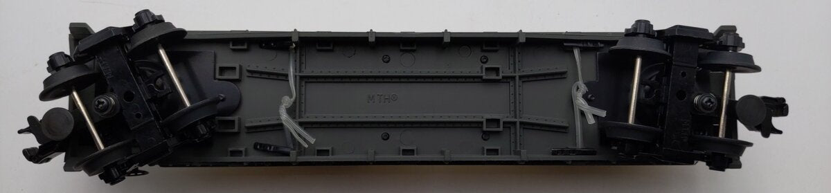 MTH 30-7625 O Gauge MTH Auto Transport Flatcar w/ Ertl Checker Cabs #1959 LN/Box