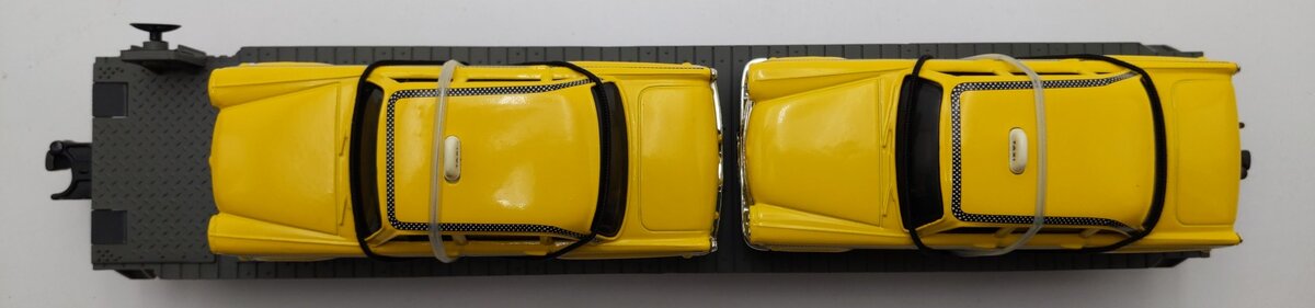 MTH 30-7625 O Gauge MTH Auto Transport Flatcar w/ Ertl Checker Cabs #1959 LN/Box