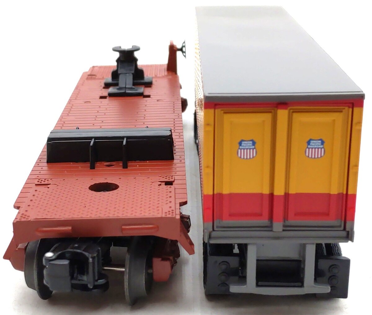 Lionel 6-52258 O 2002 St. Louis LRRC Union Pacific Flatcar w Tractor and Trailer LN/Box