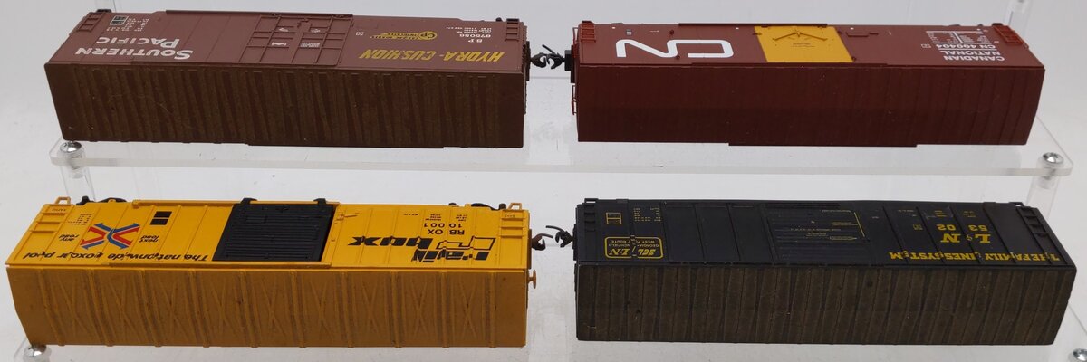 HO Scale Assorted Boxcars [4] VG