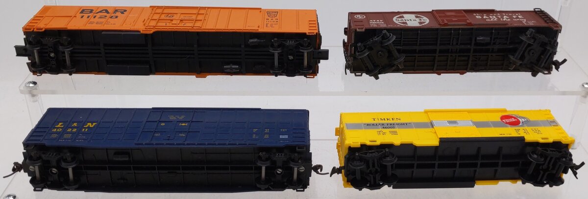 HO Scale Assorted Boxcars [4] VG