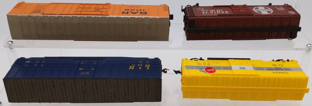 HO Scale Assorted Boxcars [4] VG