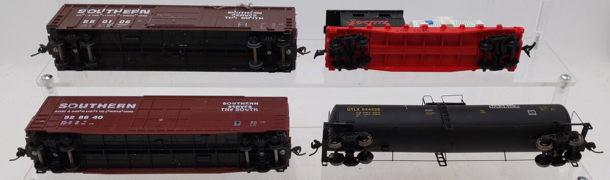 HO Scale Assorted Boxcars [4] VG
