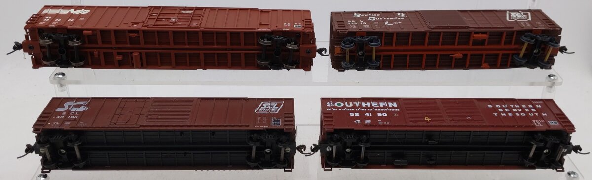 HO Scale Assorted Boxcars [4] VG