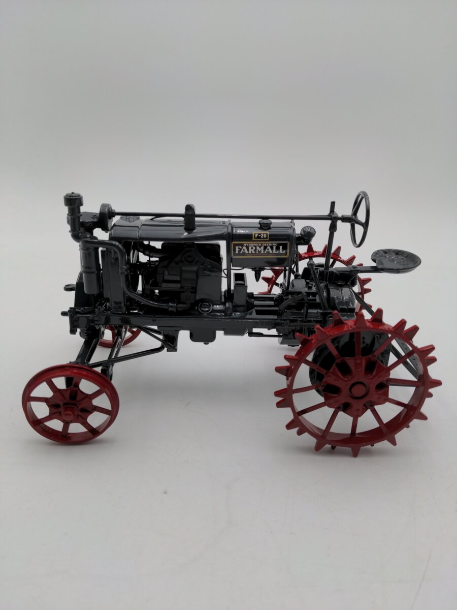 Ertl 638 1:16 Scale Precision Series 