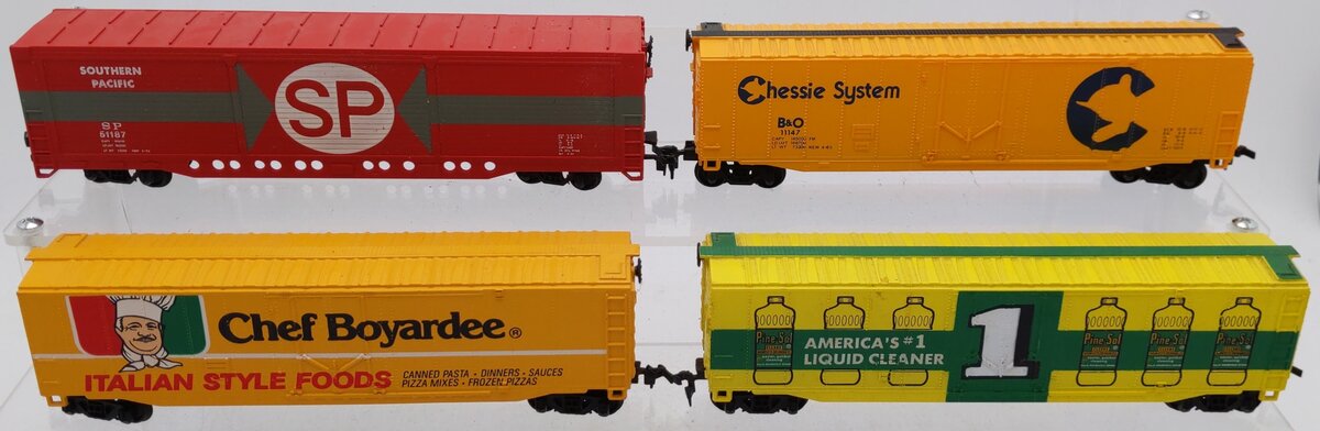 HO Scale Assorted Boxcars [4] VG